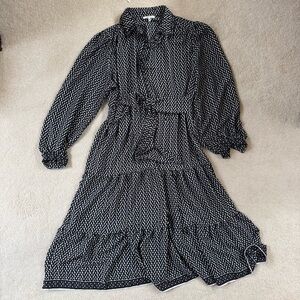 Max Studio Black and White Long Sleeve Dress